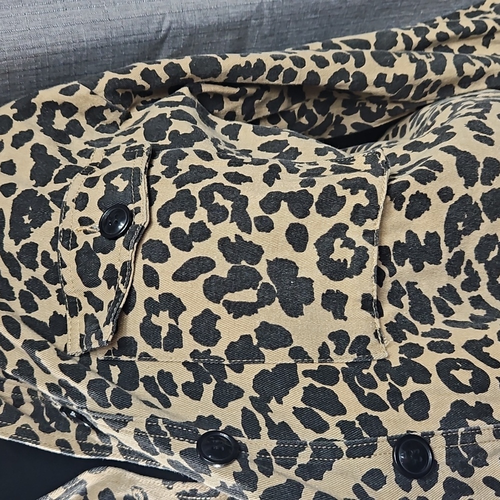 Mustard Seed Leopard Print Boxy Button Front Denim Jacket Size Lge - Picture 6 of 9